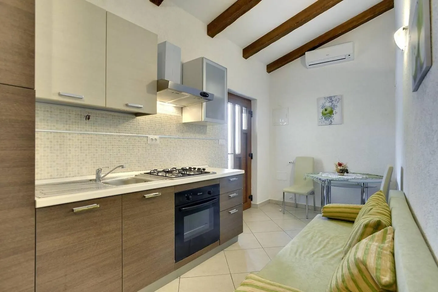 Family Friendly House With A Swimming Pool Dolenja Vas, Central Istria - Sredisnja Istra - 24521 克罗地亚