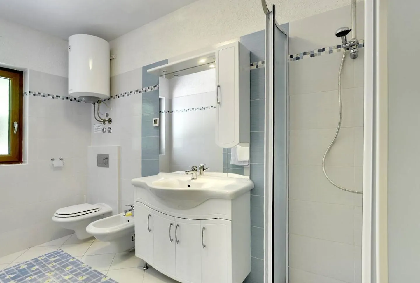 Family Friendly House With A Swimming Pool Dolenja Vas, Central Istria - Sredisnja Istra - 24521 Feriehus