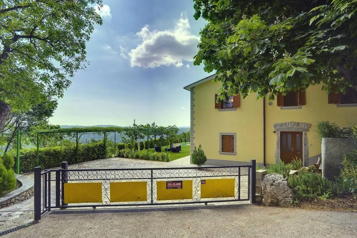 Family Friendly House With A Swimming Pool Dolenja Vas, Central Istria - Sredisnja Istra - 24521 0*,